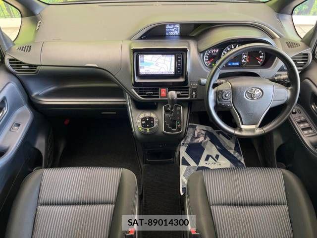 Toyota VOXY 2016-04 435200-1