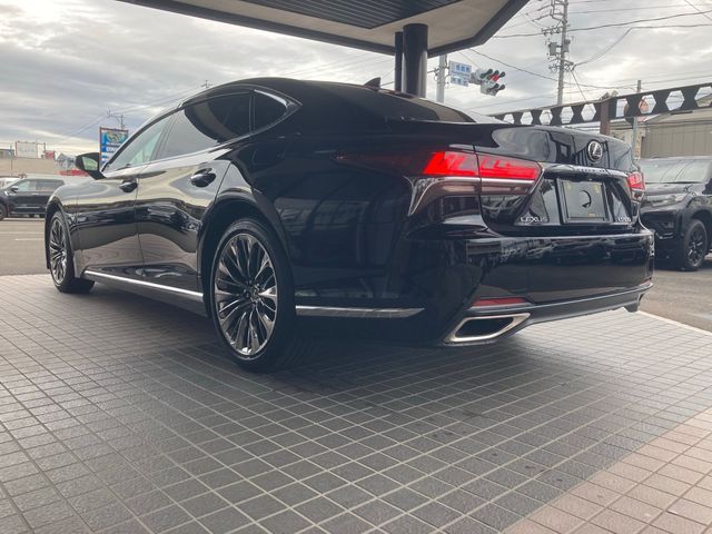 Lexus LS 2018-02 773-7