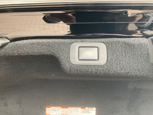 Lexus LS 2018-02 773-22