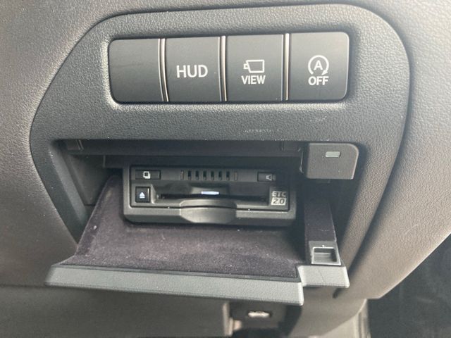 Lexus LS 2018-02 773-12