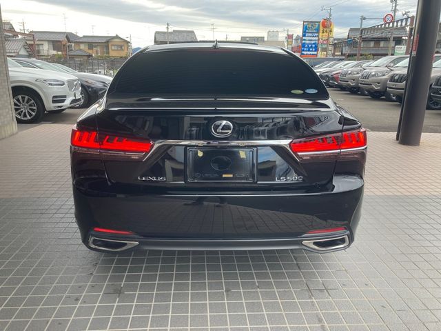 Lexus LS 2018-02 773-5