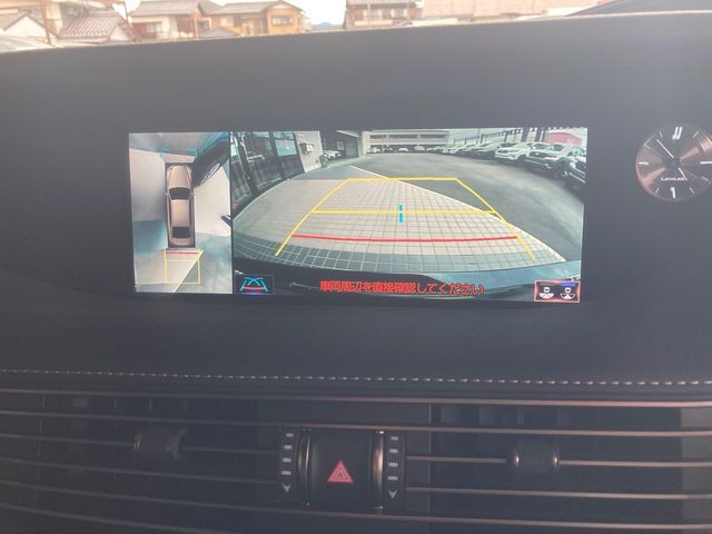 Lexus LS 2018-02 773-16