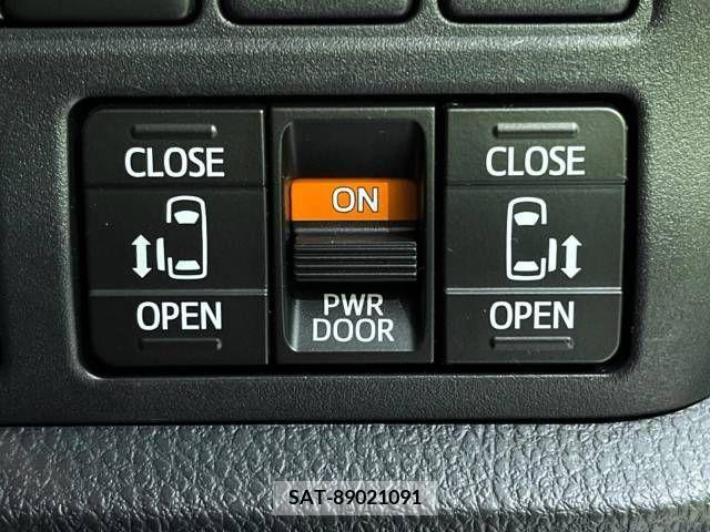 Toyota ESQUIRE 2017-03 224083-6