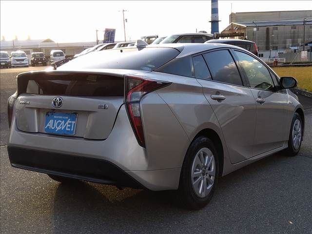Toyota PRIUS 2016-02 188186-2