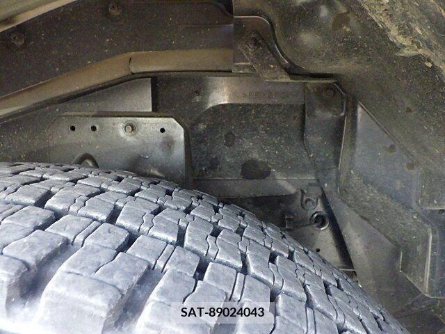 Isuzu FORWARD 2014-03 270328-11