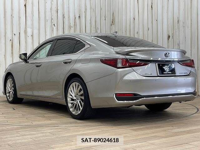 Lexus ES 2019-01 275287-16