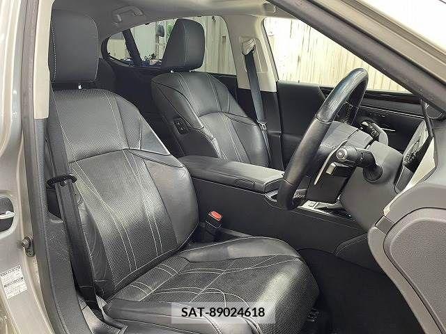 Lexus ES 2019-01 275287-8