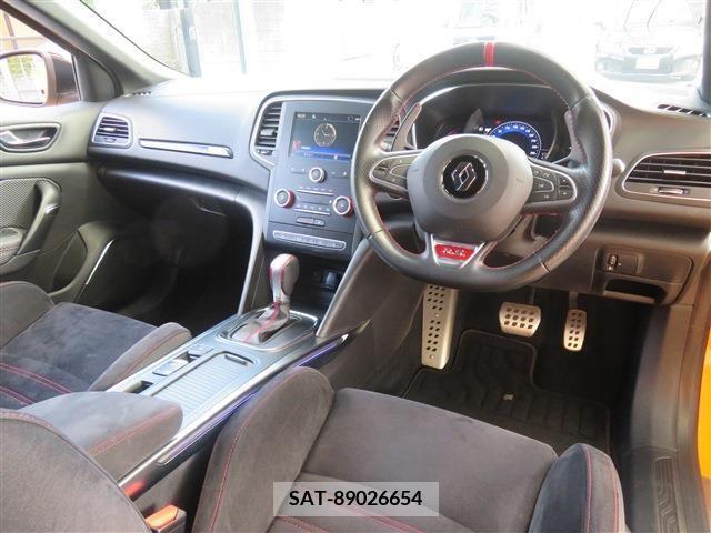 Renault MEGANE 2018-08 331703-8