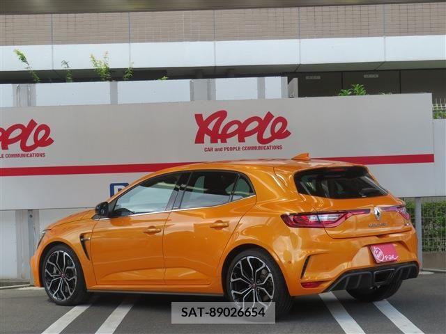 Renault MEGANE 2018-08 331703-3