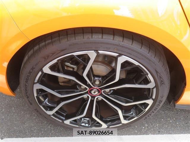 Renault MEGANE 2018-08 331703-7