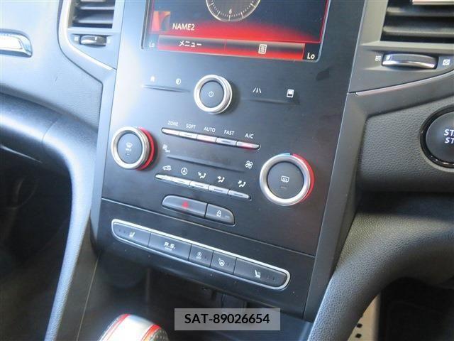 Renault MEGANE 2018-08 331703-17