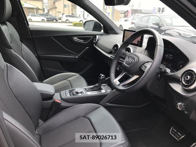 Audi Q2 2021-08 318013-9
