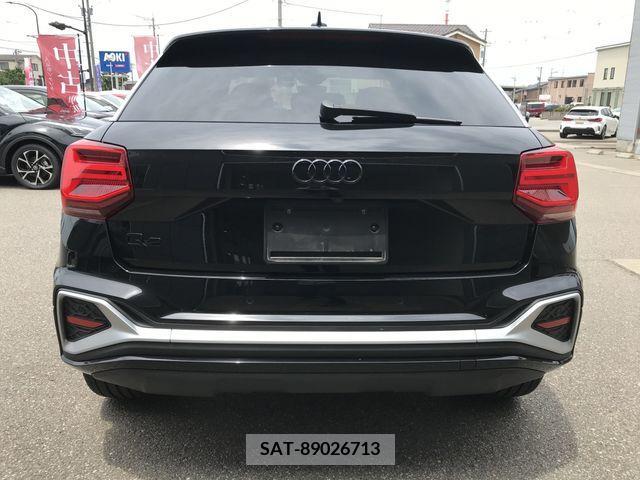 Audi Q2 2021-08 318013-6