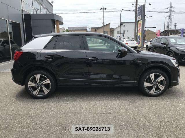 Audi Q2 2021-08 318013-5