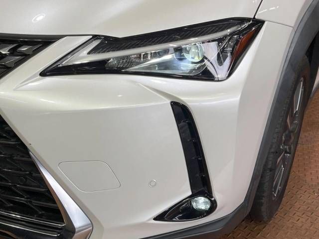 Lexus UX 2020-07 180603-12