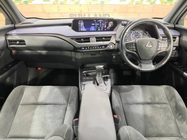 Lexus UX 2020-07 180603-1