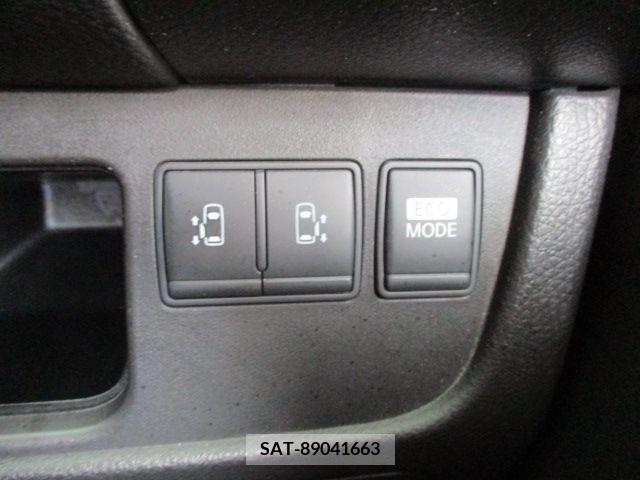 Nissan SERENA 2011-11 393897-19