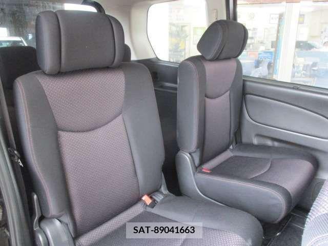 Nissan SERENA 2011-11 393897-11