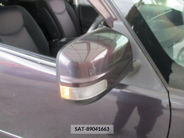 Nissan SERENA 2011-11 393897-26