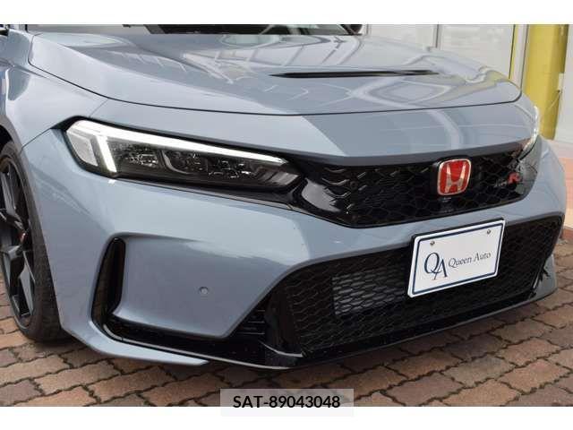 Honda CIVIC 2023-11 215372-9