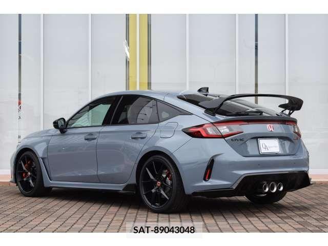 Honda CIVIC 2023-11 215372-1
