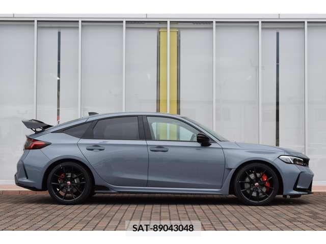 Honda CIVIC 2023-11 215372-2