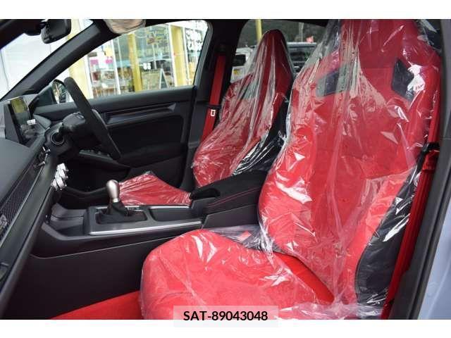 Honda CIVIC 2023-11 215372-17