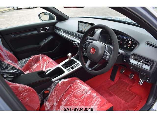 Honda CIVIC 2023-11 215372-16