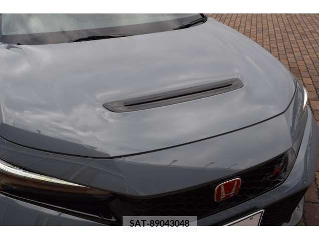 Honda CIVIC 2023-11 215372-11