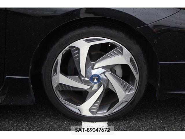 Toyota PRIUS PHV 2017-11 282538-11