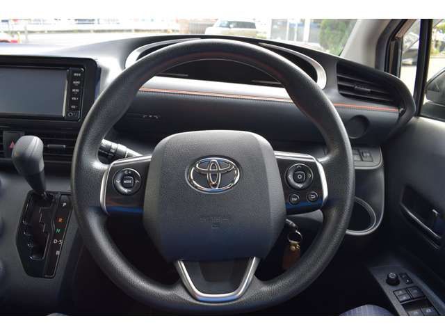 Toyota SIENTA 2017-01 23483-17