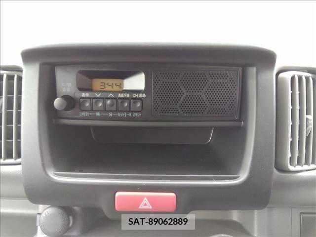 Suzuki EVERY 2023-06 297480-5