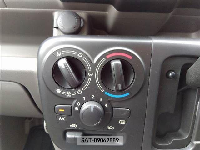 Suzuki EVERY 2023-06 297480-6