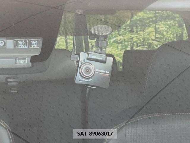 Toyota SIENTA 2018-03 314677-5