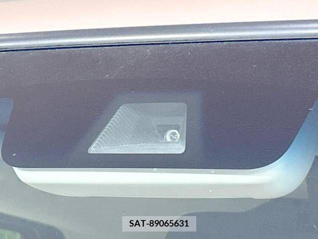 Honda N BOX 2019-03 341845-2