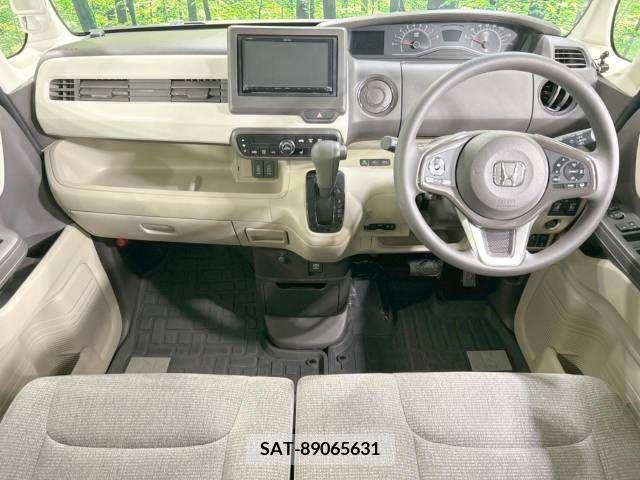 Honda N BOX 2019-03 341845-1