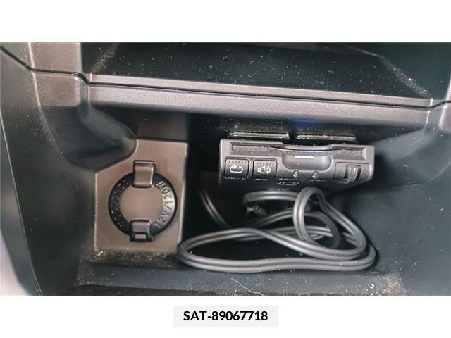 Toyota PREMIO 2018-03 373178-10