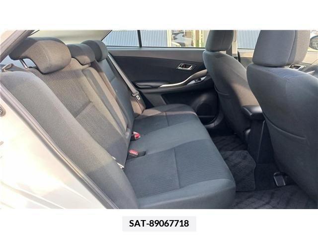 Toyota PREMIO 2018-03 373178-14
