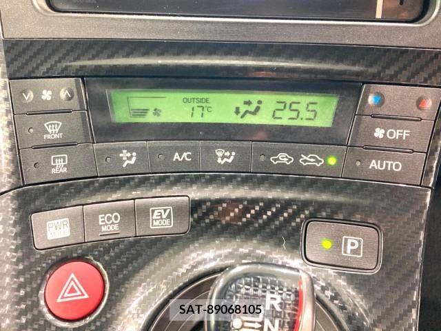 Toyota PRIUS 2012-08 281981-4