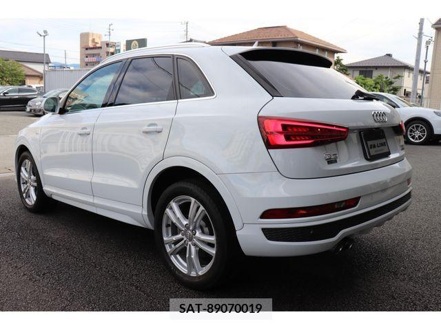 Audi Q3 2016-08 330445-7