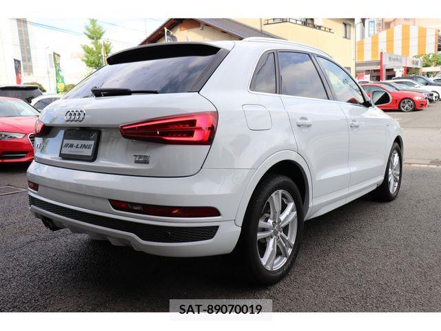 Audi Q3 2016-08 330445-5