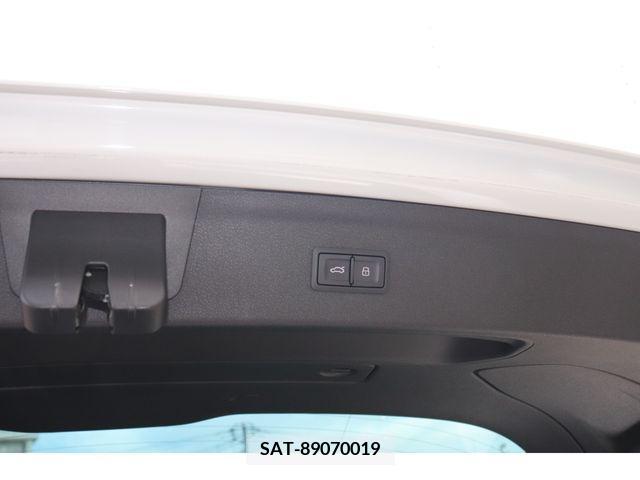 Audi Q3 2016-08 330445-16