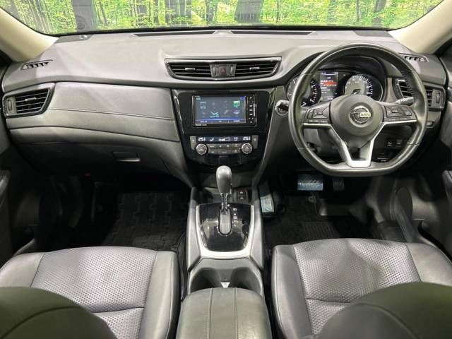 Nissan X-TRAIL 2019-02 14130-1