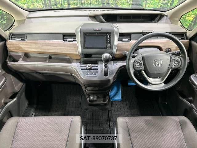Honda FREED 2022-02 270445-1