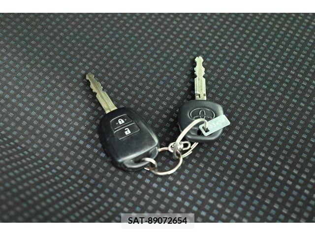 Toyota VITZ 2019-02 233631-22