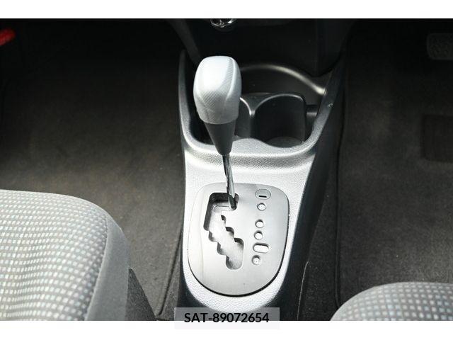 Toyota VITZ 2019-02 233631-17