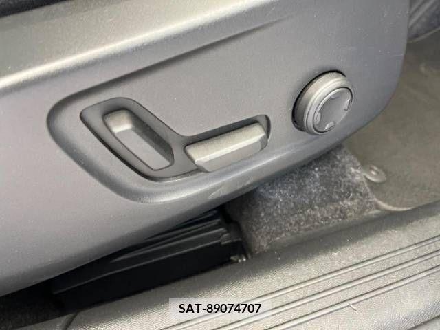 Volvo XC40 2019-07 228615-6
