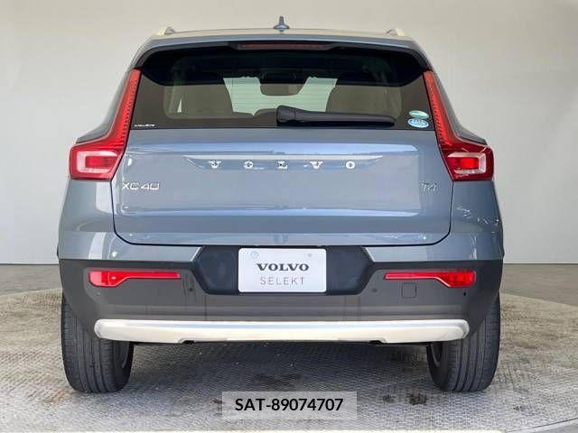 Volvo XC40 2019-07 228615-16