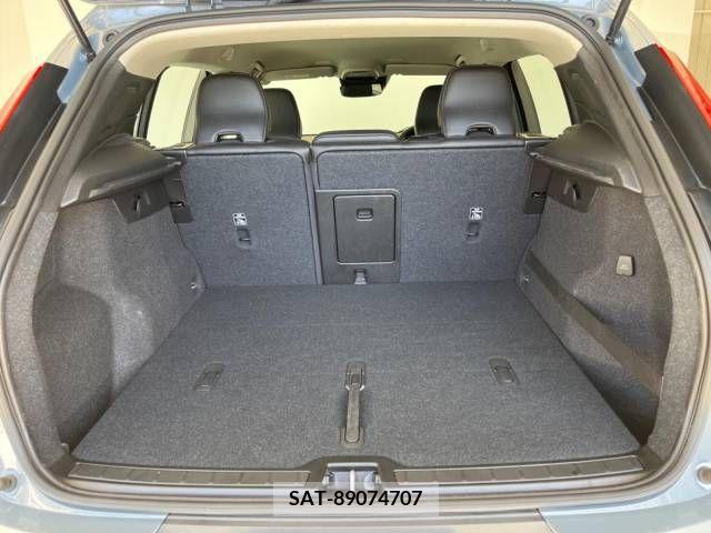 Volvo XC40 2019-07 228615-12