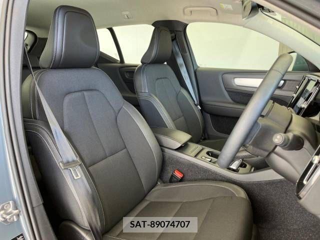 Volvo XC40 2019-07 228615-11